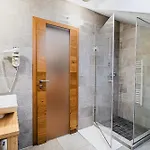 Maleric With Indoor Pool And Wellness Апартаменты Dragatus