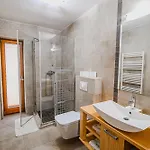 Апартаменты Maleric With Indoor Pool And Wellness *