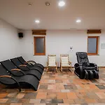 Апартаменты Maleric With Indoor Pool And Wellness *
