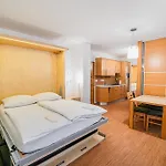 Апартаменты Maleric With Indoor Pool And Wellness Dragatus