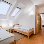 Апартаменты Maleric With Indoor Pool And Wellness