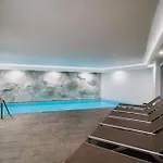 Lägenhet Maleric With Indoor Pool And Wellness