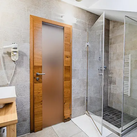 Maleric With Indoor Pool And Wellness Διαμέρισμα Dragatuš