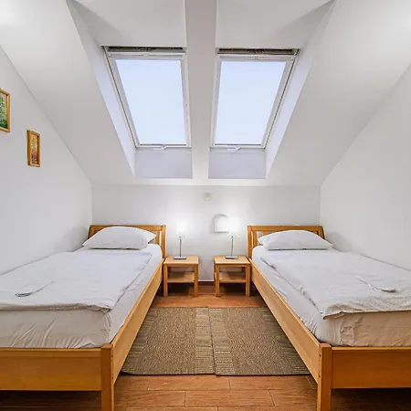 Maleric Apartment