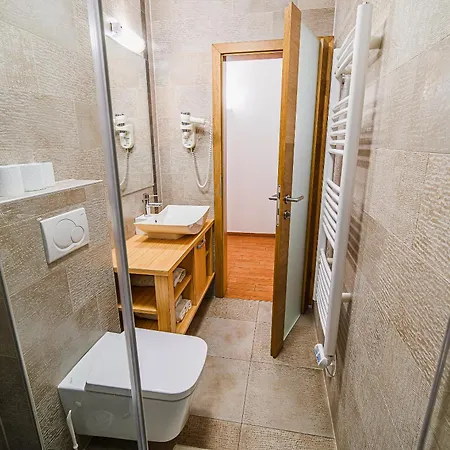 Διαμέρισμα Maleric With Indoor Pool And Wellness *