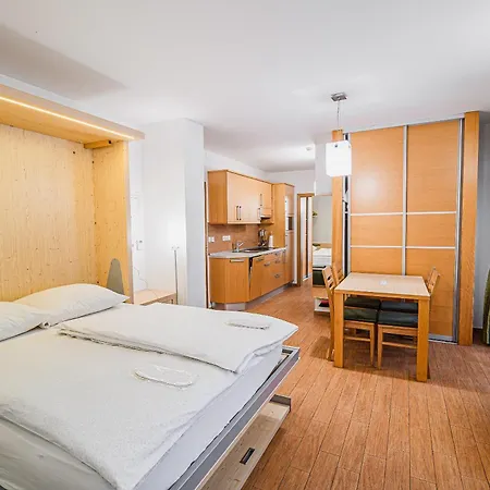 Apartment Maleric
