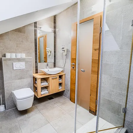 Maleric With Indoor Pool And Wellness Διαμέρισμα Dragatuš