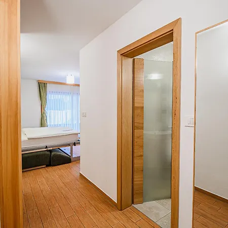 Maleric With Indoor Pool And Wellness * Dragatuš