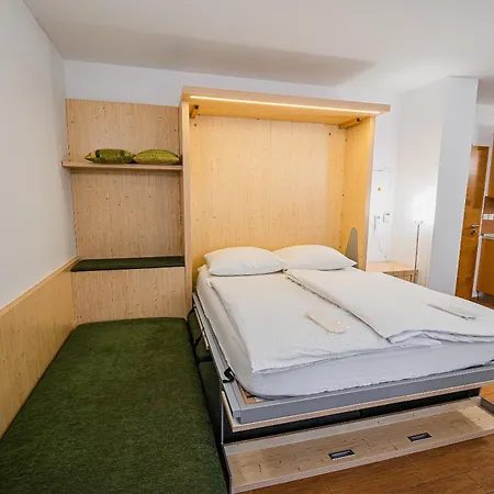 Apartment Maleric