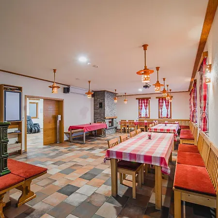 Maleric With Indoor Pool And Wellness