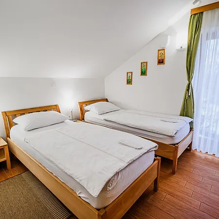 Maleric Apartment