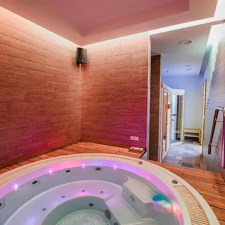 Maleric With Indoor Pool And Wellness Dragatuš