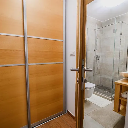 Διαμέρισμα Maleric With Indoor Pool And Wellness *
