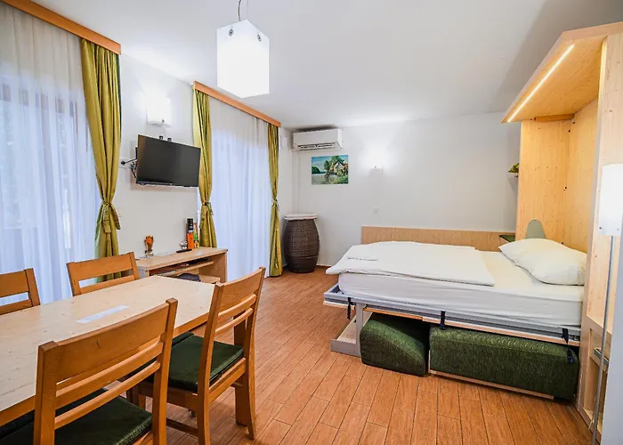 Apartamento Maleric With Indoor Pool And Wellness Dragatuš