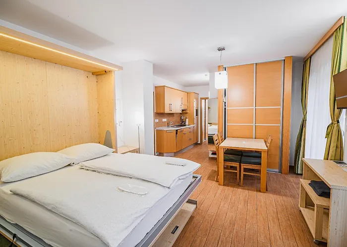 Apartamento Maleric With Indoor Pool And Wellness